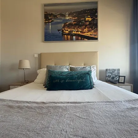 Trindade 3* Oporto