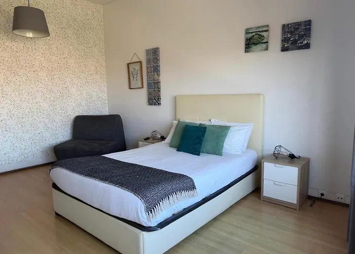 בית הארחה Trindade פורטו